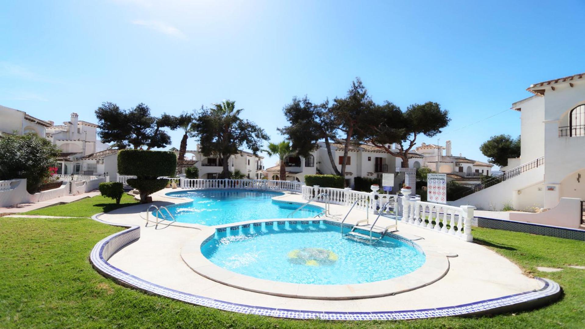 Bungalow 1935 Pool And Garden Torrevieja Exterior foto